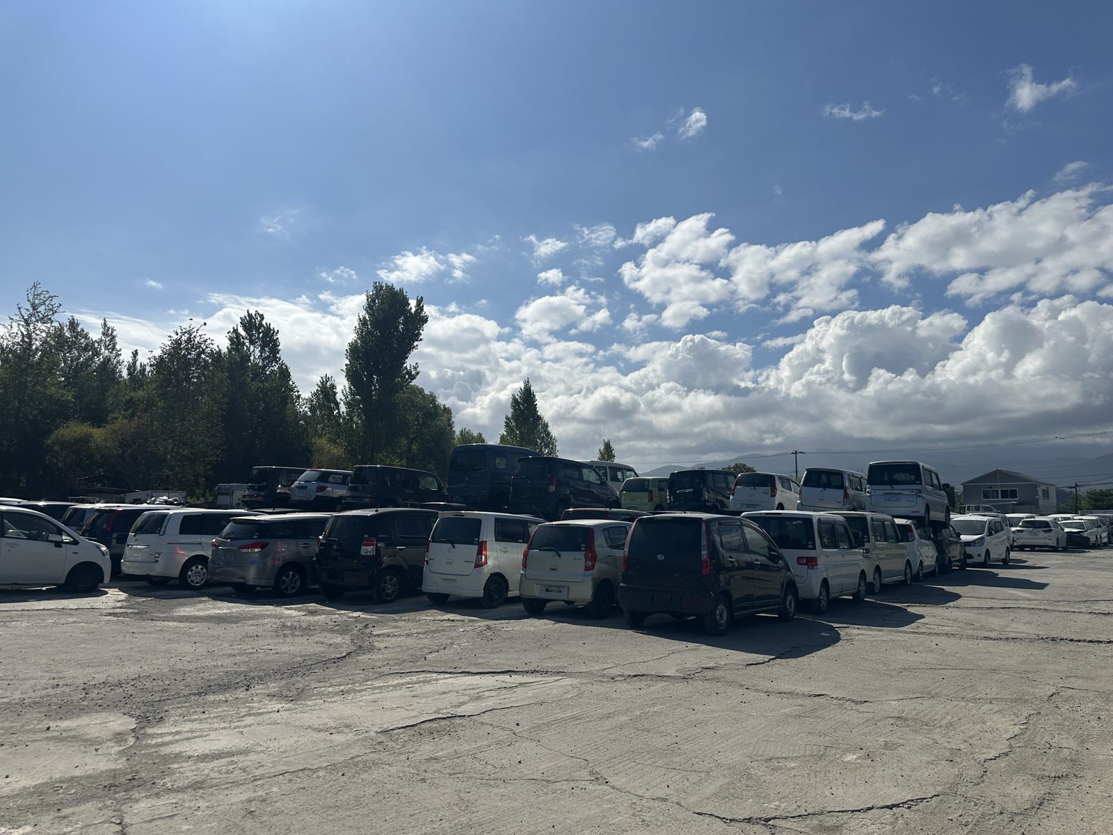 The yard in Ishikari. Engines are gathered here and loaded here